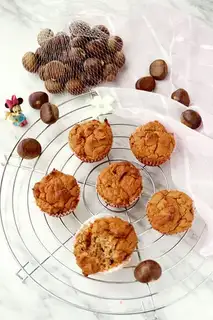 Powder-free chestnut cake