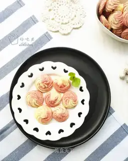 Red and white double cookies