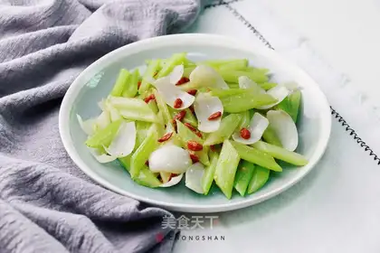 Celery makes fresh lilies