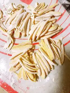 Pumpkin noodles