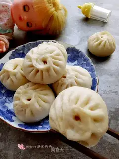 Carrot meat buns