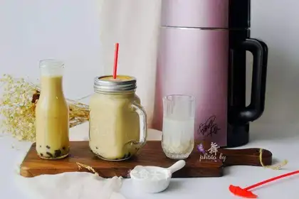 Homemade pearl milk tea