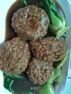 Burning lion heads
