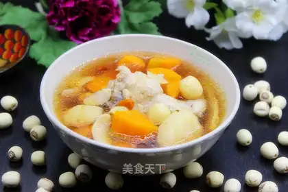 Lotus horse hoof chicken soup