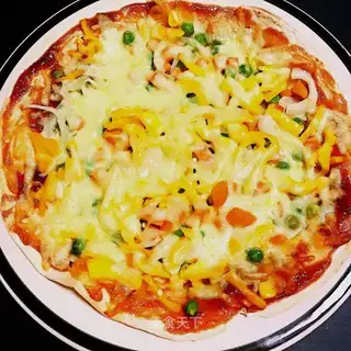 Super thin pizza