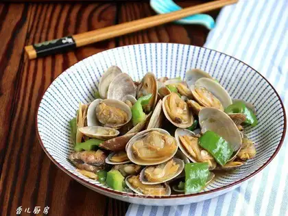 Saffron clams
