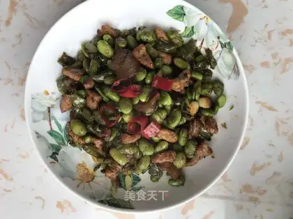 Bean fried meat