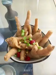 Porky chicken claws