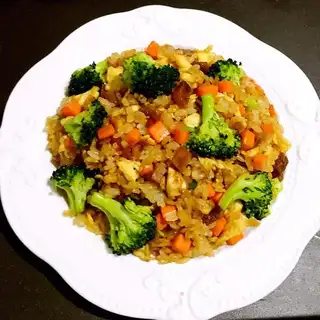 Three-coloured fried rice