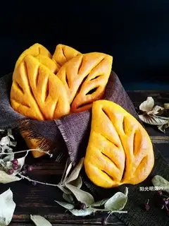 Leaf bread