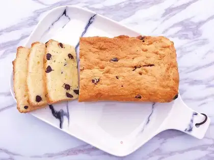Cheese chocolate bean pound cake