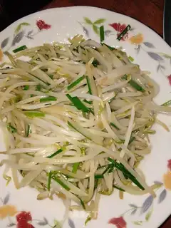 Soccer bean sprouts
