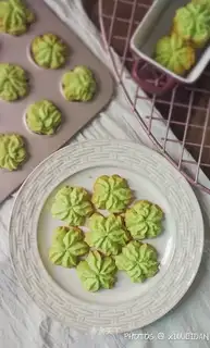 Slate cherry cookies