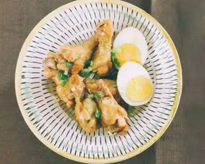 Red chicken wings