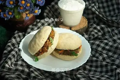 Chinese burgers with meat