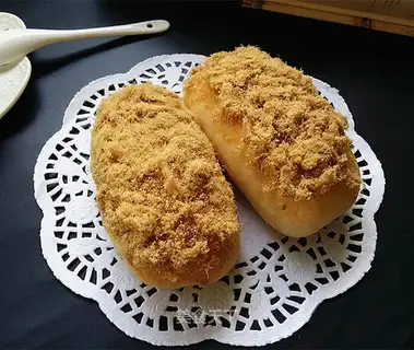 Meat pine bread