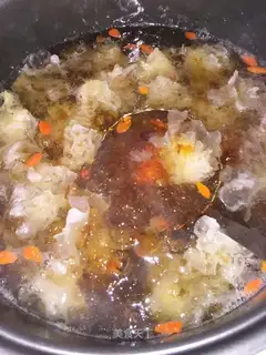 Peach geled eels