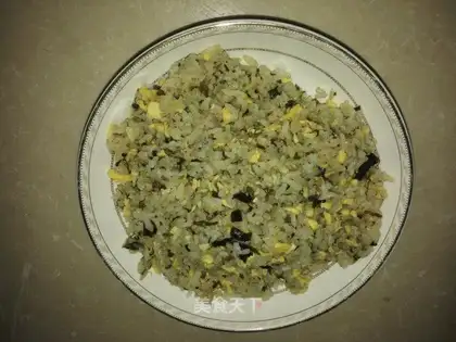 Olive egg fried rice
