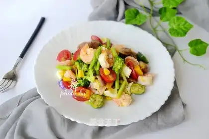 The shrimp garden salad