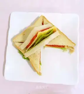 Egg and vegetable sandwich