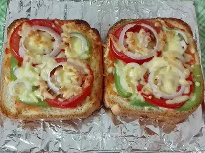 Quick-bread pizza