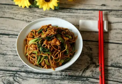 Chicken-cracker noodles
