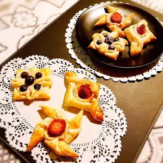 Fruit cheese souffle