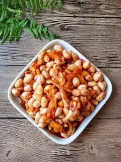 Ginger with peanuts