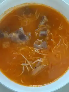 Sour soup, fat cow noodles