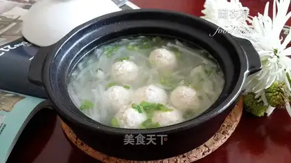 Soypot tofu meatball radish soup