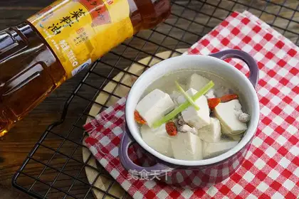 Skinny tofu soup