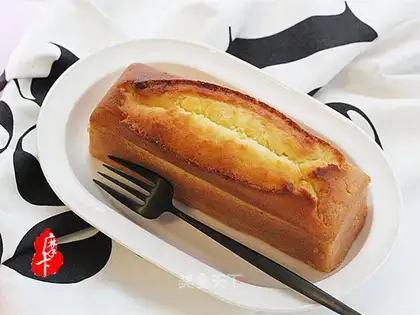 Lemon pound cake
