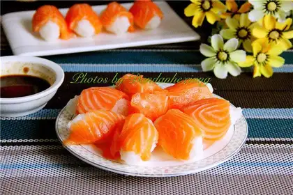 Sushi salmon