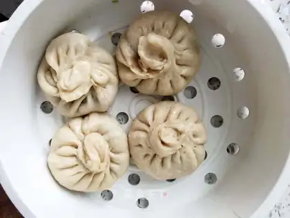 Steaming northern buns