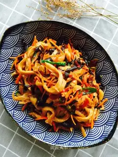 Fish noodles