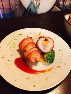 Bacon chicken roll