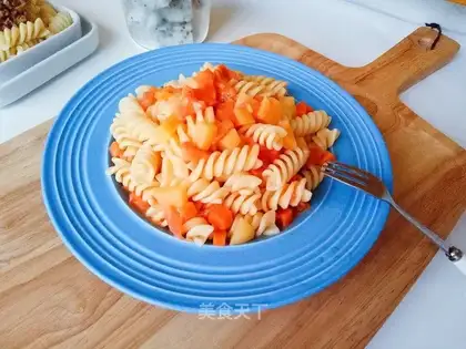Pasta cream and vegetables