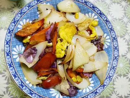 Eggs and ham and vegetables