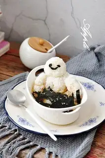 White tea and rice