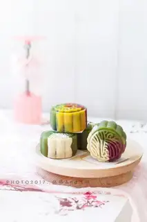 ♪ Peach-covered mooncake ♪
