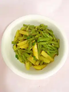 Potatoes with beans