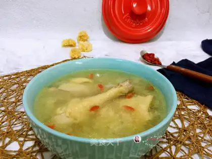 Silver ear chicken soup