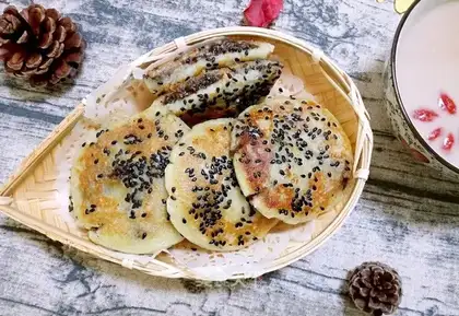 Sesame sauce melon pie