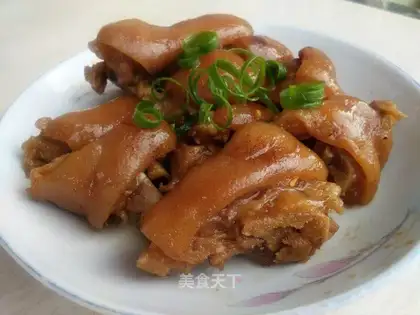 Spicy pig feet