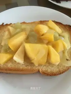 Homemade simple fruit pizza