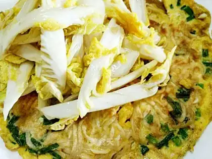 Fried egg noodles