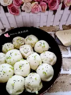 Scrambled meat buns