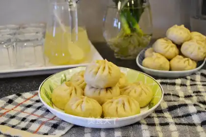 Bean-fruit buns