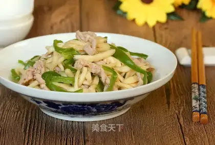 White peppers, fried meat