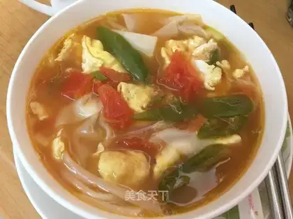 Tomato egg noodles and soup